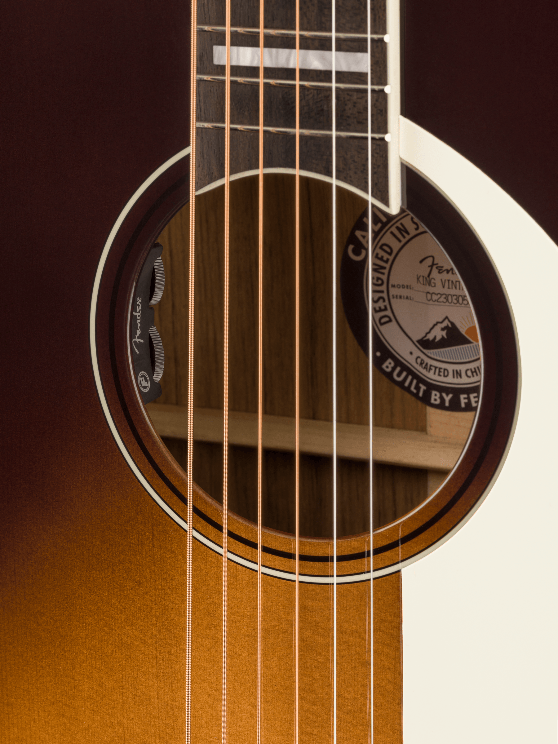 Fender® King Vintage, Ovangkol Fingerboard, Aged White Pickguard, Mojave
